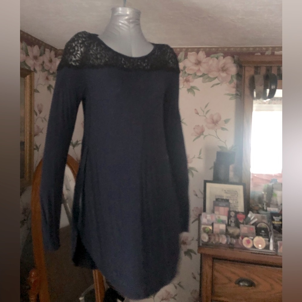Small navy blue tunic top